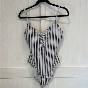 Nautica vertical Striped Black & White, adjustable straps, padded bra size XL